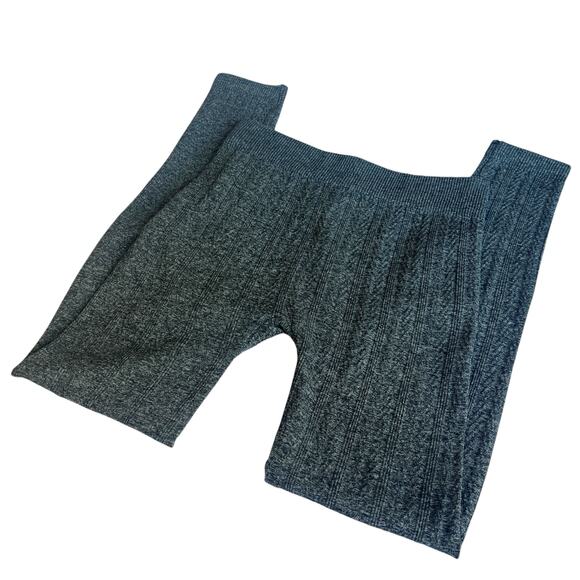 Connection 18 SIZE 1X Patterned Textured Seamless Fleece Lined Mid Rise Leggings - Picture 2 of 8